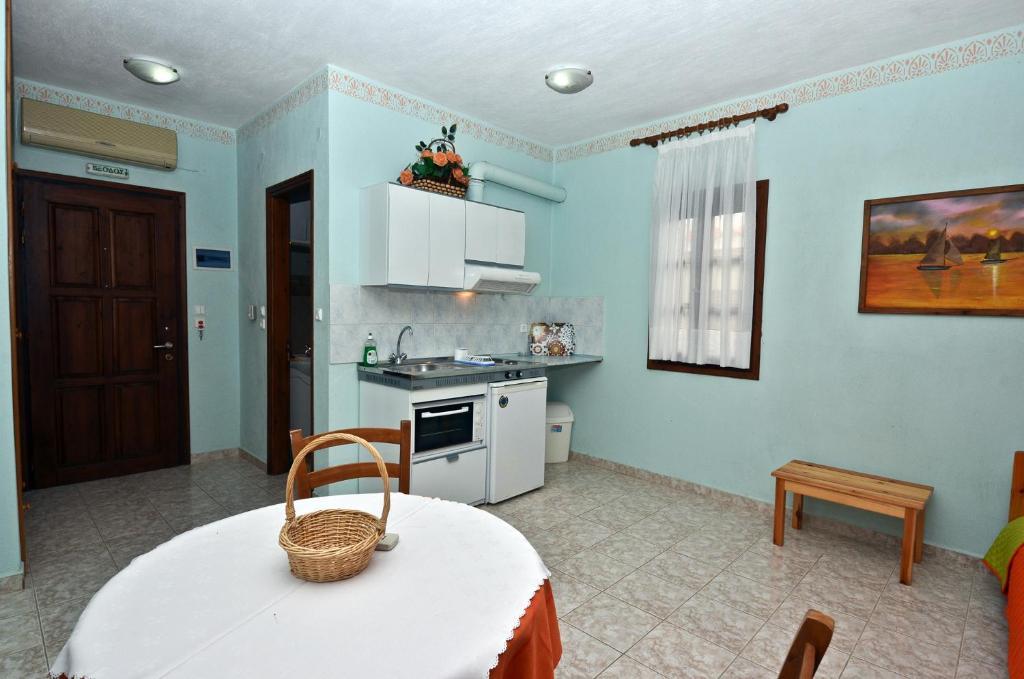 Aris Junior Studio & Apartments ネオ・キリマ 部屋 写真